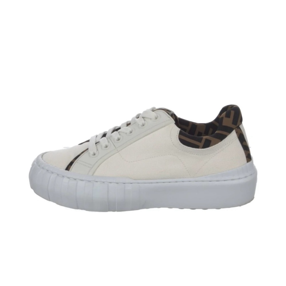FENDI SNEAKERS SIZE 39